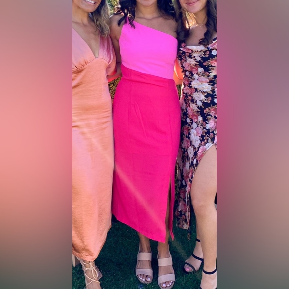 Petal & Pup Pink Two-Tone One-Shoulder Midi Dress - Picture 3 of 5